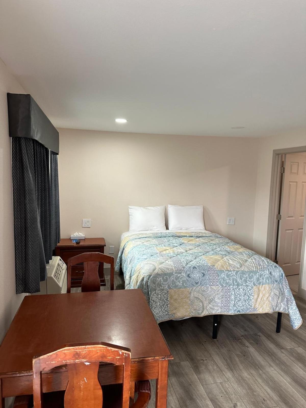 Rodeway Inn Вентура Экстерьер фото